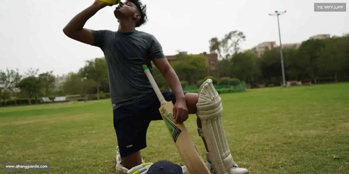 米兰milan球场上的每一次跳跃，都是对天空的挑战！⛹️♂️